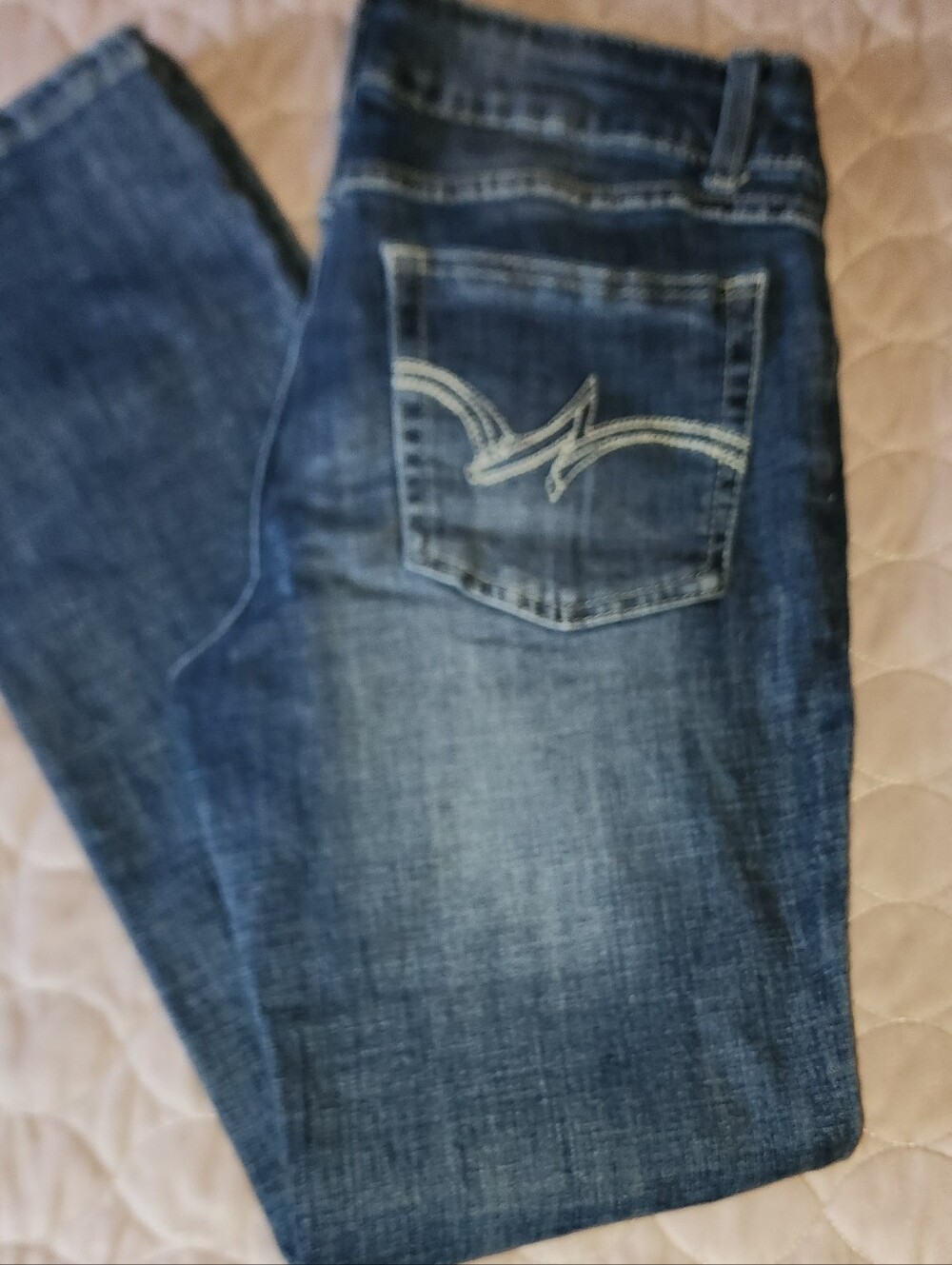 Wrangler Women's Straight Leg Jeans in Dark Blue with Contrast Stitching